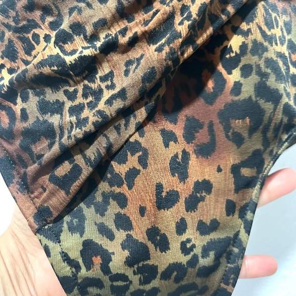 Miracle suit one piece twist front animal print 10 - Picture 8 of 10
